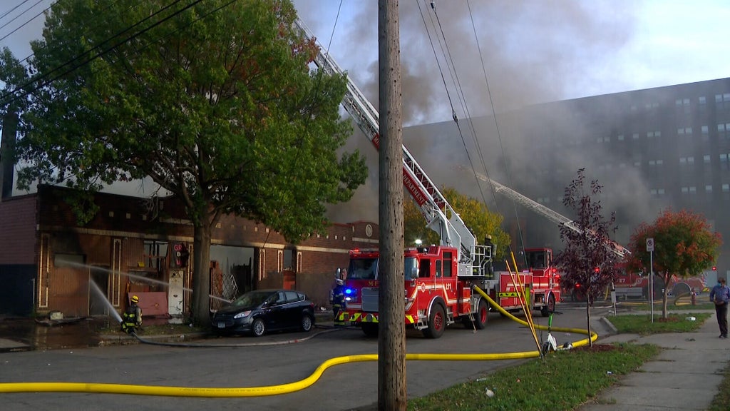 2 Minneapolis firefighters hurt in East Franklin Avenue business fire — WCCO / CBS Minnesota, White Bear Lake Health news