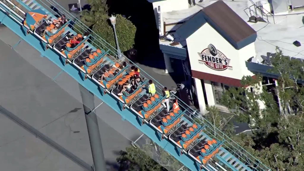 Man dies in fall from Six Flags Over Georgia roller coaster, several injured, police and witnesses say — WCCO / CBS Minnesota, White Bear Lake Real Estate news