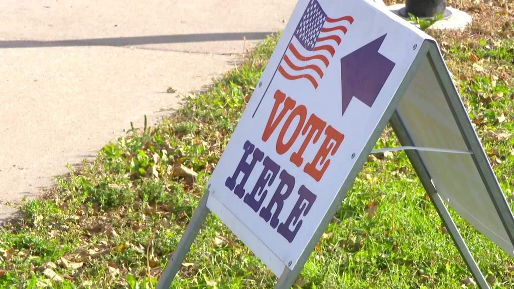 Minneapolis opens 12 pop-up early voting sites across the city ahead of Nov. 3 election — WCCO / CBS Minnesota, White Bear Lake Arts news
