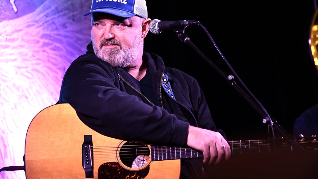 Zac Brown Band founding member raising awareness of ALS with "Hop on a Cure" nonprofit — WCCO / CBS Minnesota, White Bear Lake Community news