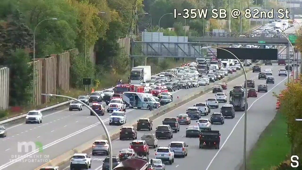 3 drivers injured in crash on Interstate 35W in Bloomington, state patrol says — WCCO / CBS Minnesota, White Bear Lake Health news