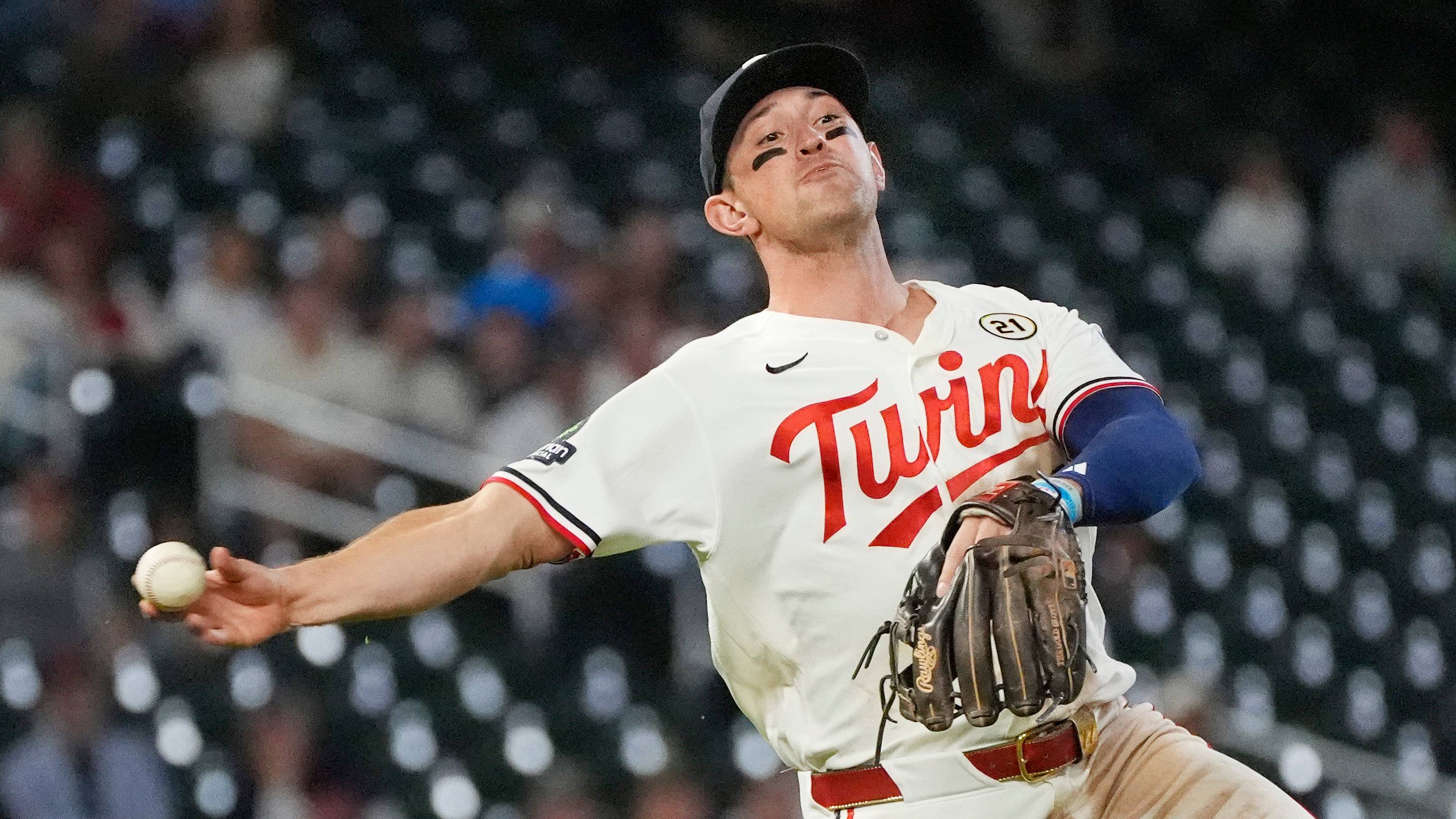 Brooks Lee's Gold Glove nomination further vindicates Twins' decision to move him to third base — Puckett's Pond (Twins), White Bear Lake Sports news