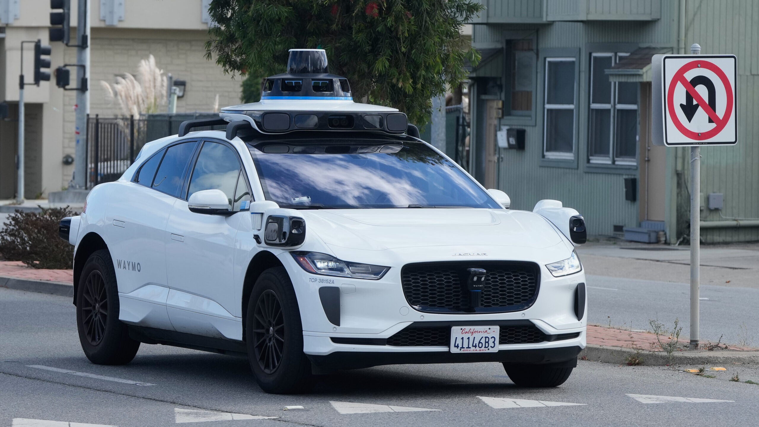 Minneapolis City Council fails to override mayor’s robotaxi veto — KSTP 5, White Bear Lake Government news