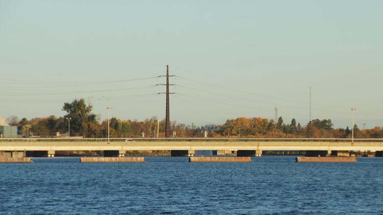 Border communities feel strain as U.S.-Canada trade war disrupts longtime friendship — White Bear Lake Community news