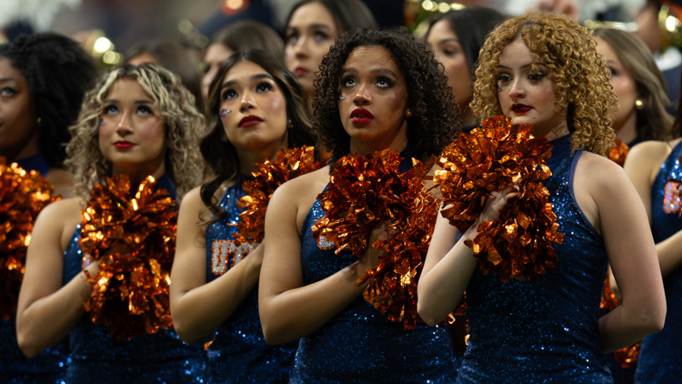 Here's what we know about the service member who fell at the UTSA football game — KHOU 11 (Houston), White Bear Lake Sports news