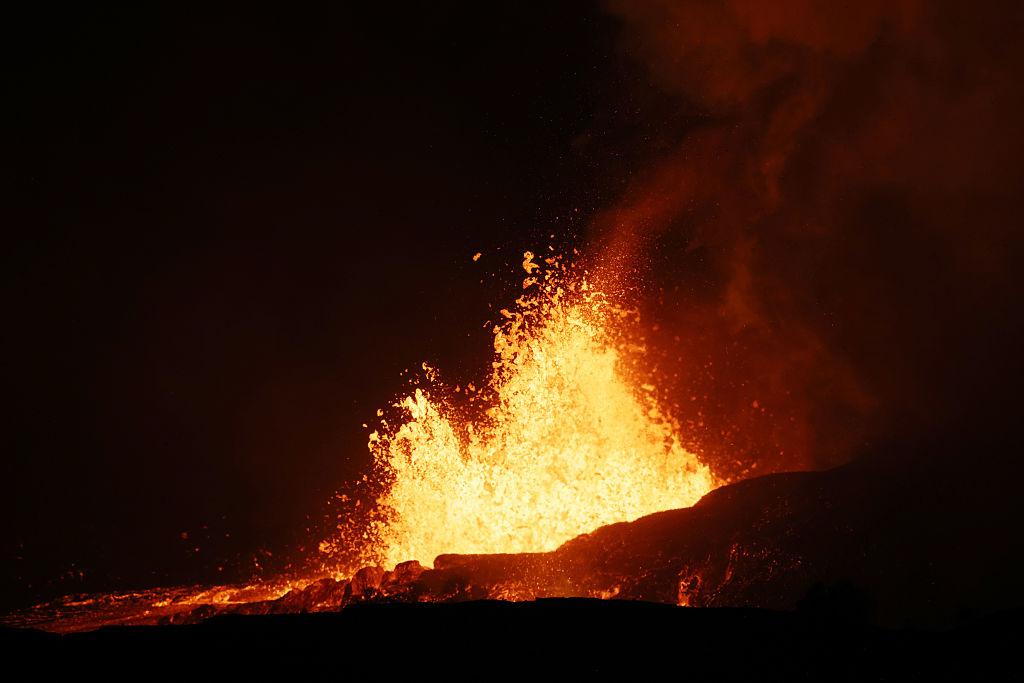 Kīlauea volcano activity prompts trail closures at popular Hawaii national park — FOX 9, White Bear Lake Schools news