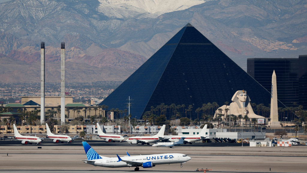 Flight rerouted after passenger threatened to hijack plane — White Bear Lake Community news